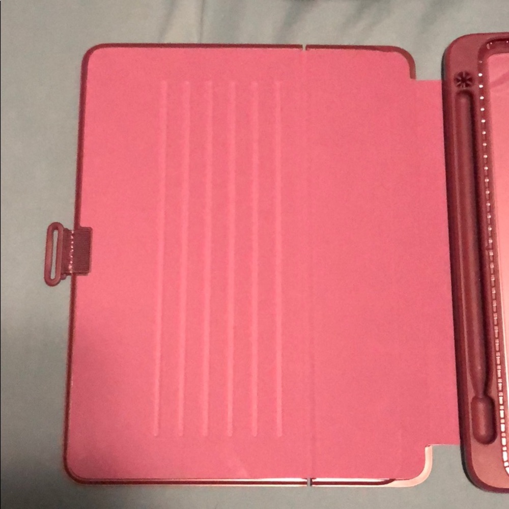 Case - Picture 2 of 5